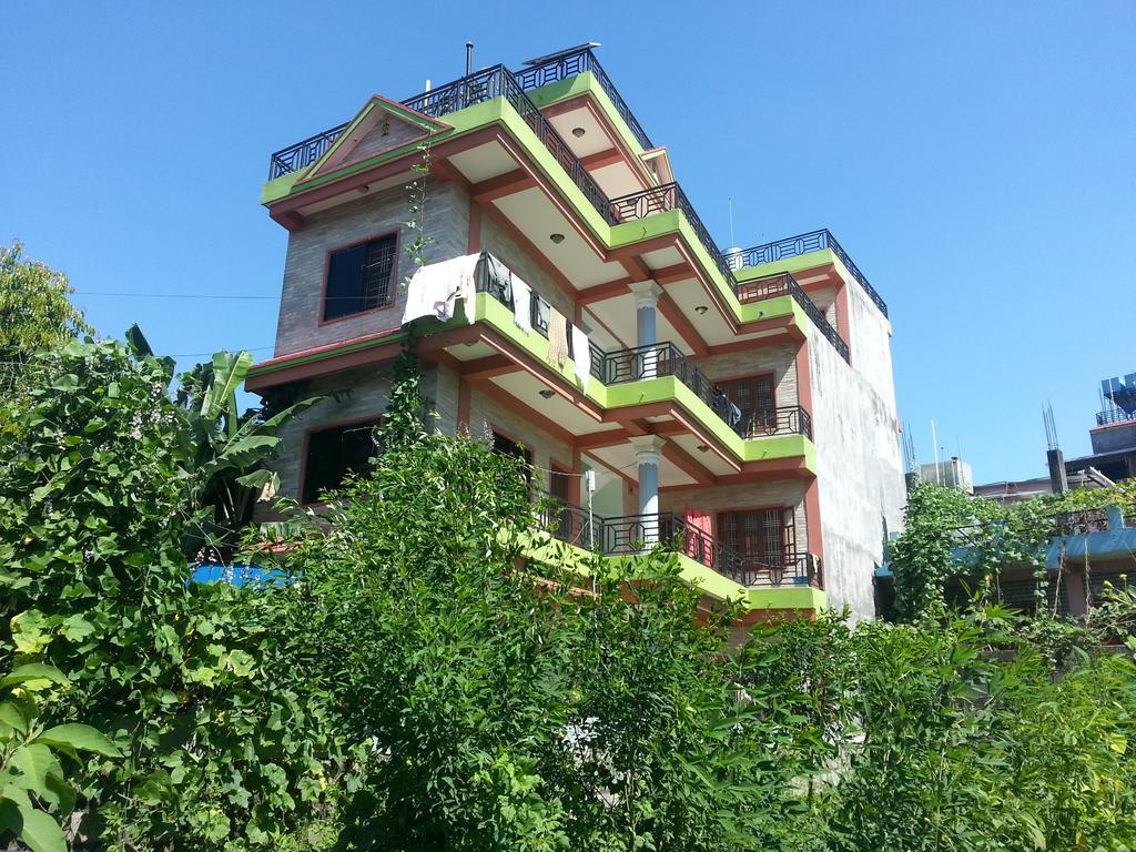 بوكْرا Namaste Apartments الغرفة الصورة